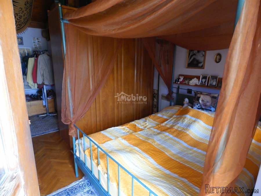 Manja kuća na rubu naselja, intiman vrt, tiha zona - 8