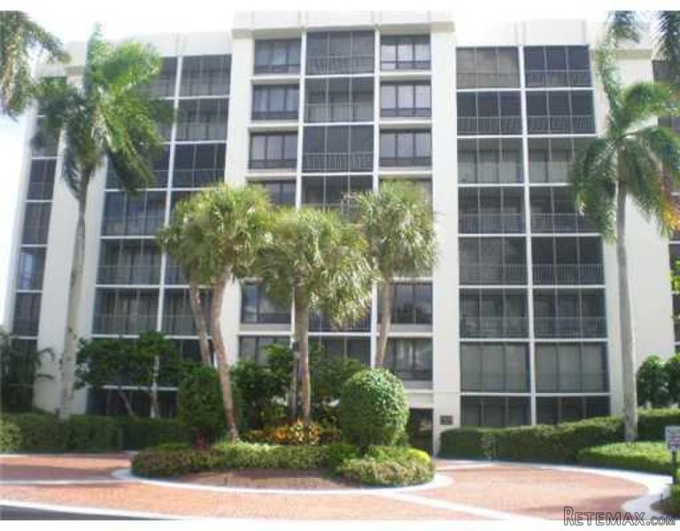 6845 Willow Wood Dr #3074, Boca Raton..