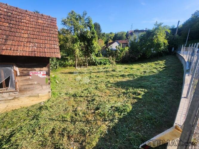 Drvena hrastova kuća 120m² za renovaciju sa dvorištem - 2