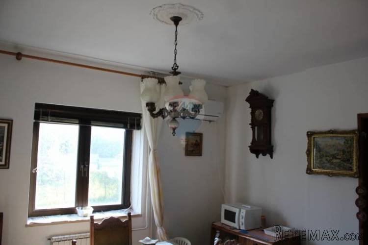 KUĆA TAR 210m2 + 940 m2 okućnica - 5