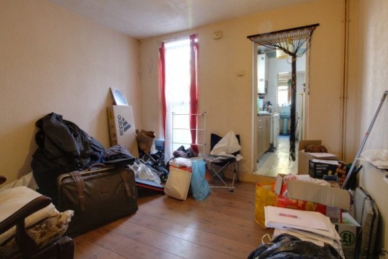 2 bedroom, Terraced House house for sale - 2