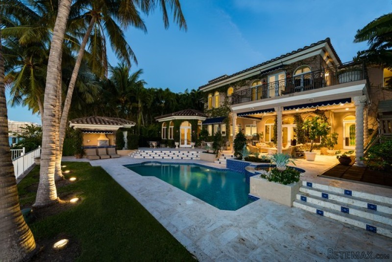 6 bedroom House For Sale: 58 La Gorce..