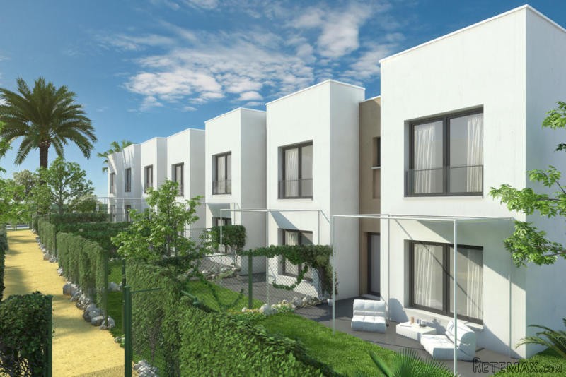 3 bedroom town house for sale