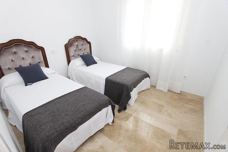 This cosy ground floor apartment is located in Los Dolses... - 6
