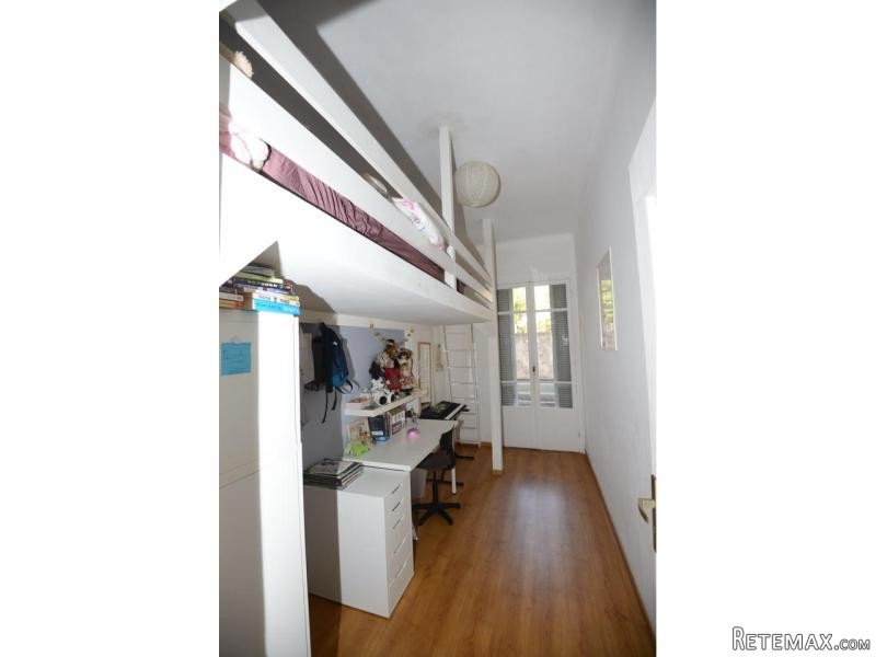 Lovely Residence Located In A Quite..