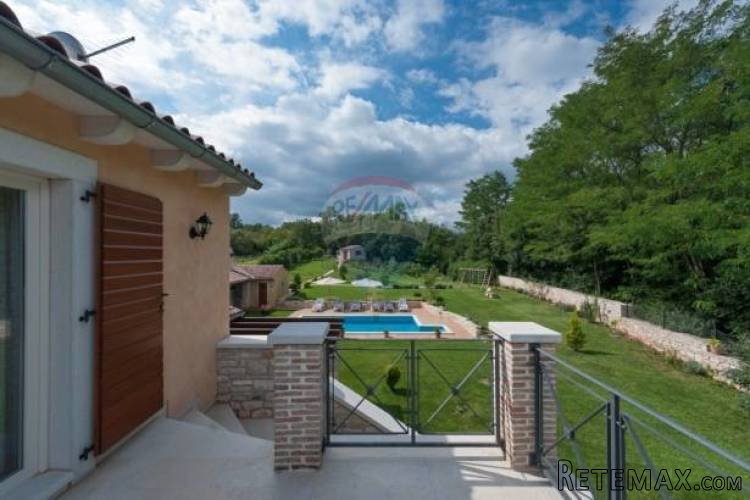 Istra,središnja, kamena vila sa bazenom - 4