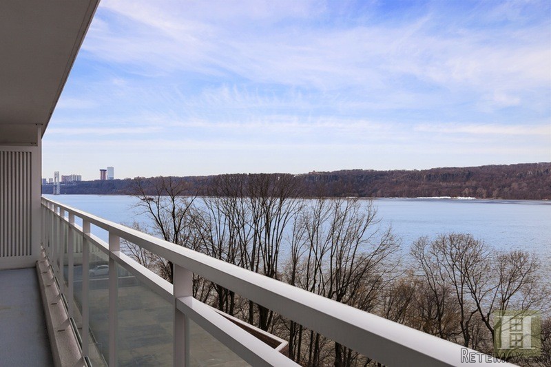 3 bedroom Apartment For Sale: 2575..