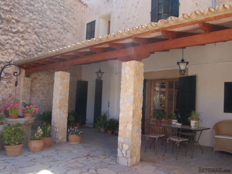 Big Property In The Heart Of Alaro - 2