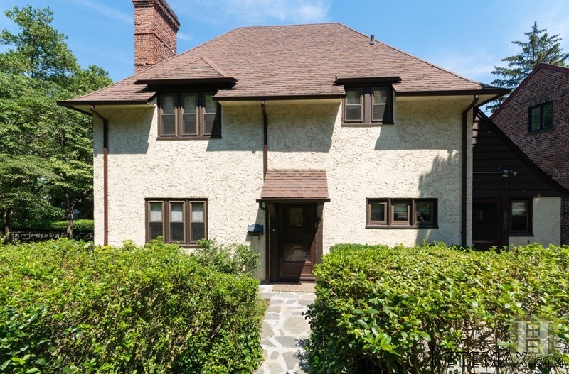 4 bedroom House For Sale: 5060 TIBBETT..