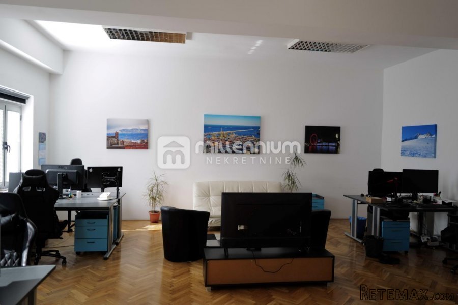 Potok, poslovni prostor od 230m2 i 10 parkirnih mjesta - 3