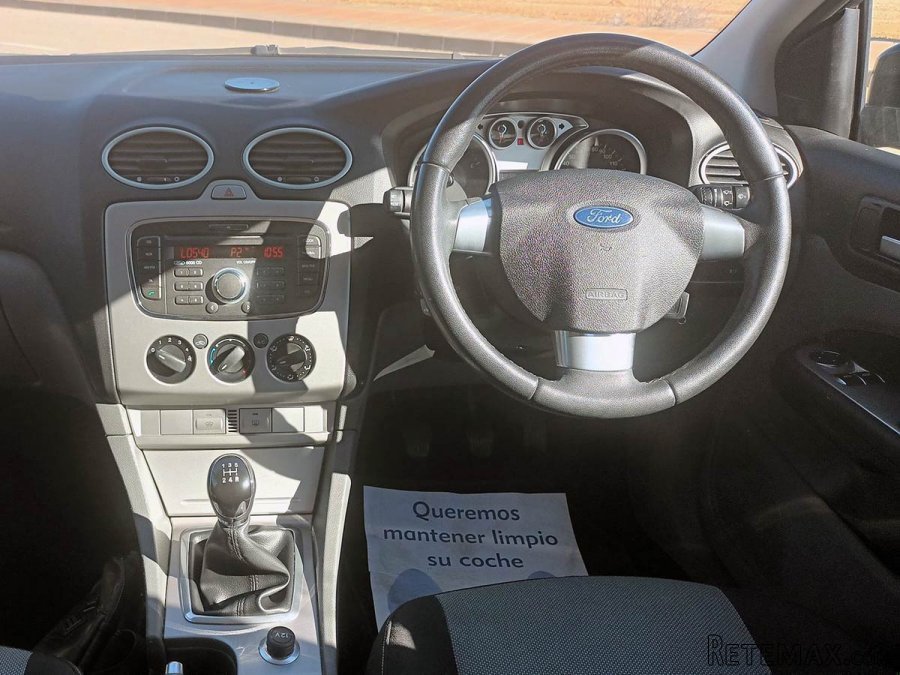 Ford Focus 1.6 Zetec - 6