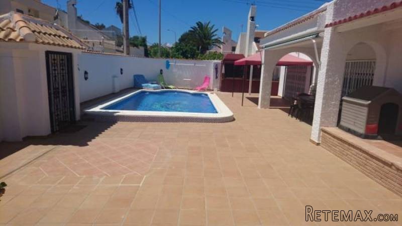 3 Bedroom 2 Bathroom Villa In.. - 2