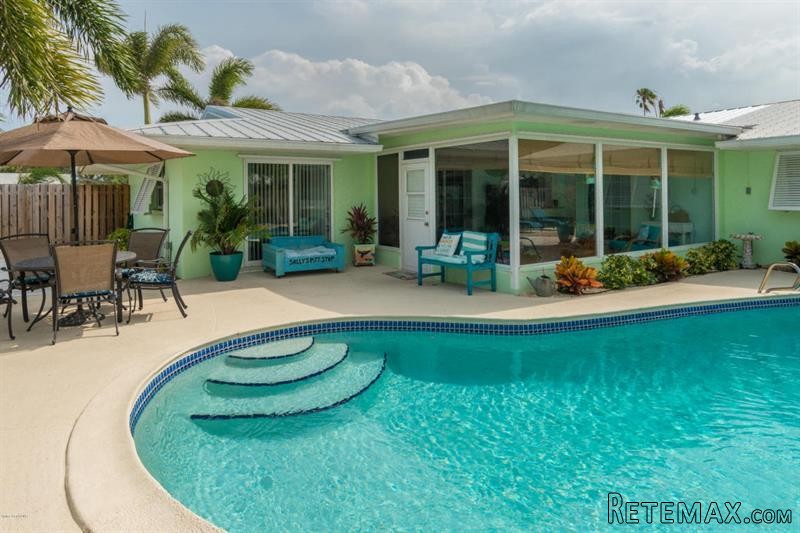 4 bedroom Detached House For Sale: 424.. - 2