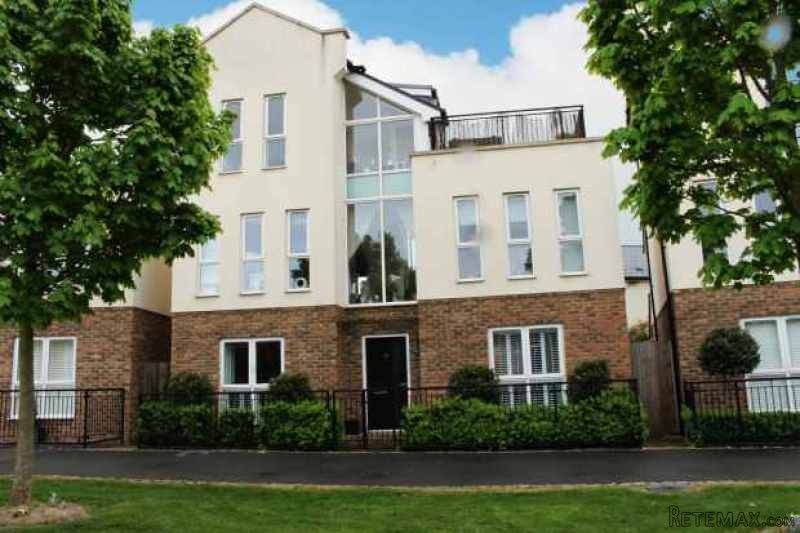 4 bedroom, Detached House house for sale