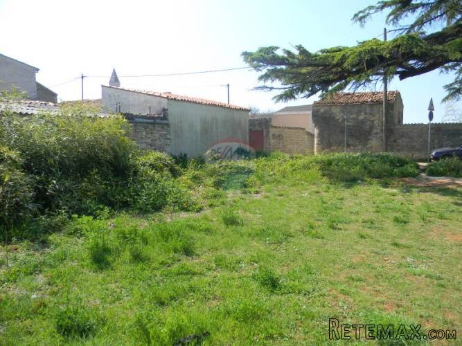 Vodnjan- Građevinsko zemljište 343m2 - 2