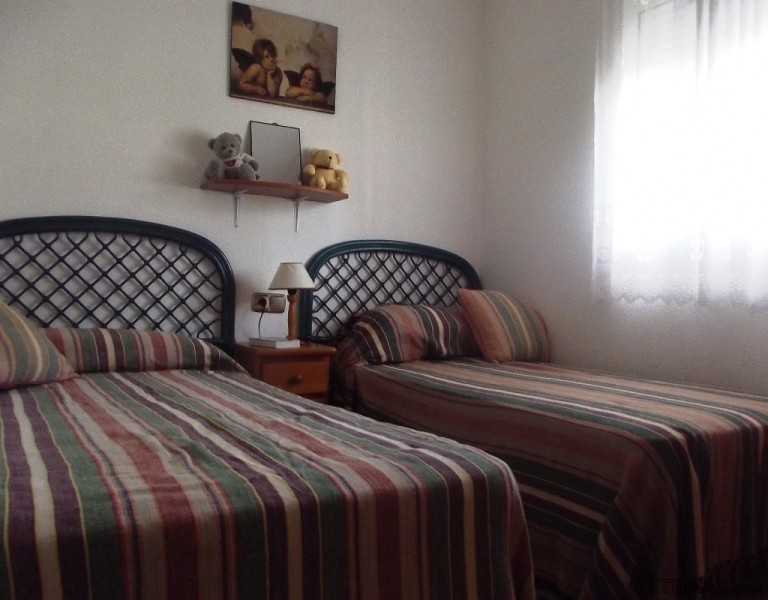 2 Bedrooms Bungalow For Sale - 2