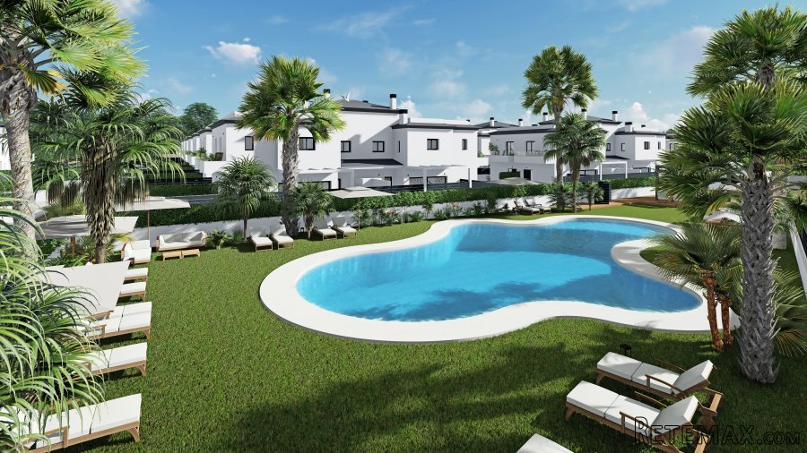 New residential of 2 and 3 bedroom townhouses of 93,41m²..
