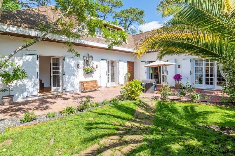 Capbreton (Landes) - Stunning modern property with a swimming..