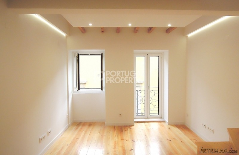Sunny Duplex Apartment in Lapa - 2