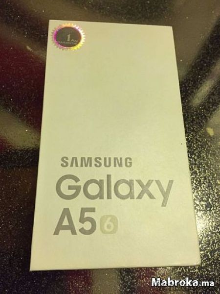 Samsung Galaxy A5 2016 Neuf Dans sa..