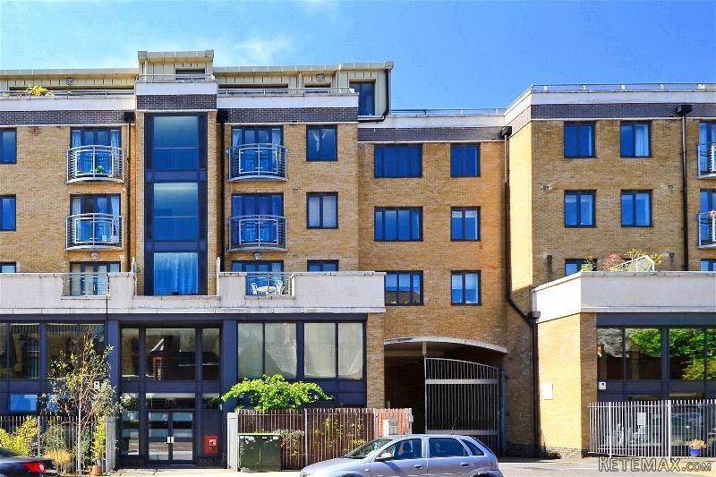 Property - London - For Sale