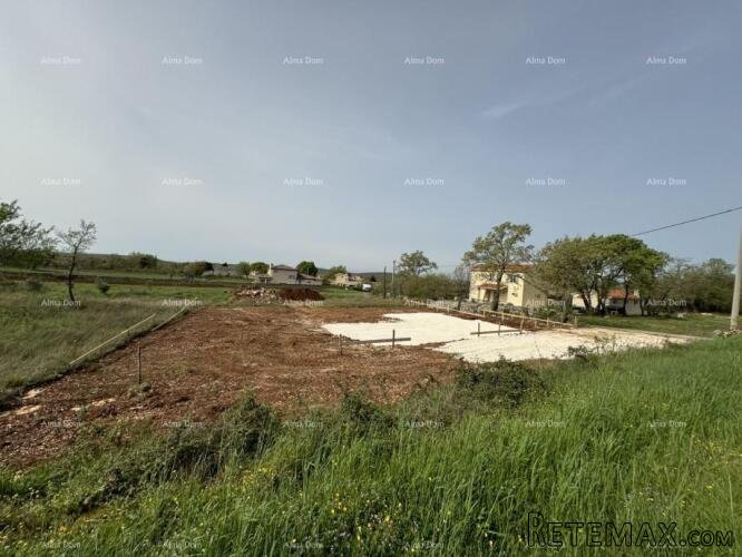 Prodaja građevinskog zemljišta sa građevinskom dozvolom, S.. - 2