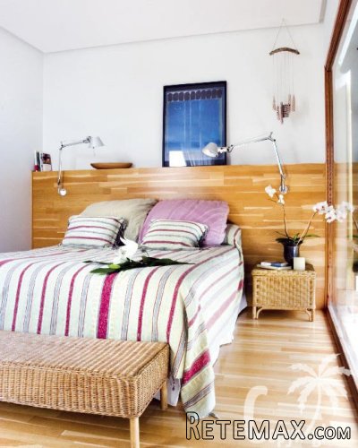 This modern and bright villa was built in 2001 on a flat.. - 2