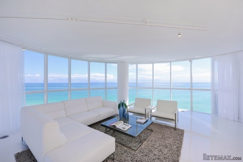 3 bedroom Flat For Sale: 6301 Collins..
