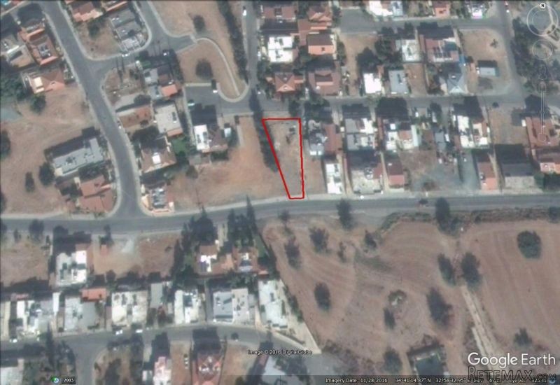 Large residential plot for sale in Kato..