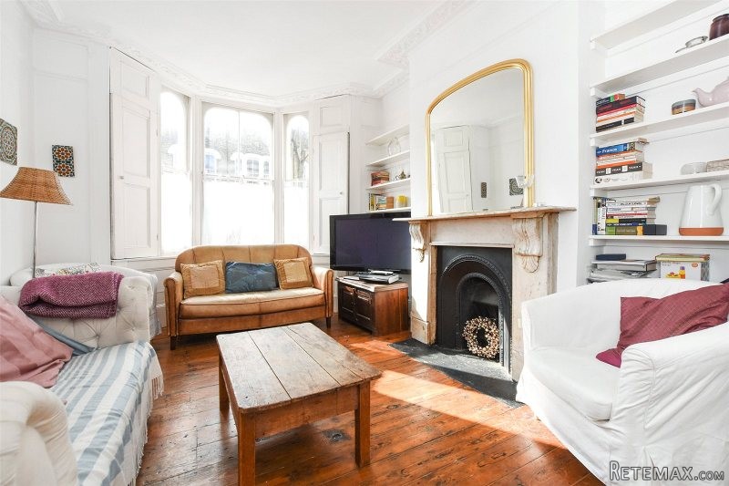 3 Bedroom House, Freehold - 2