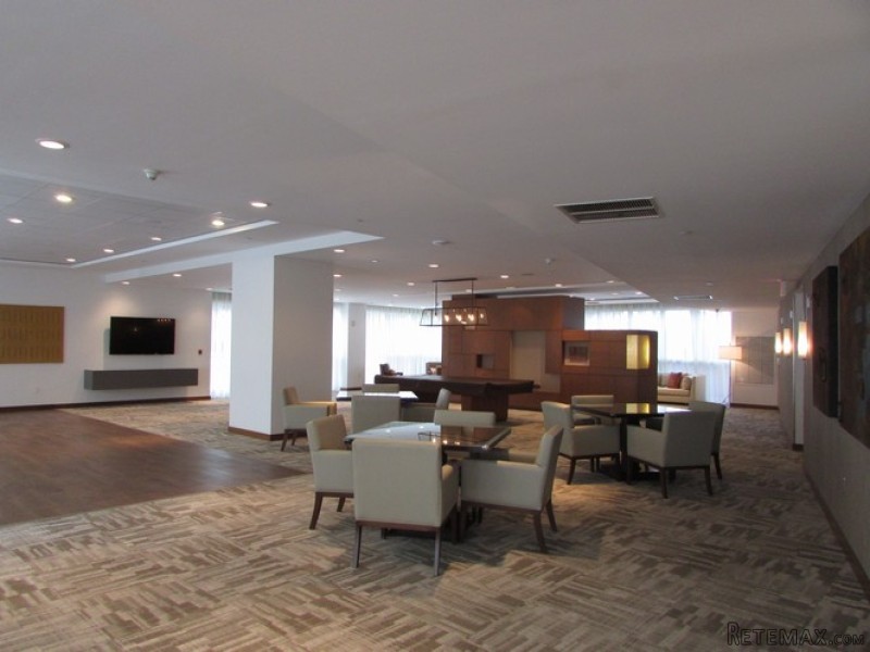 2 bedroom Flat For Sale: 400 Alton Rd #.. - 2