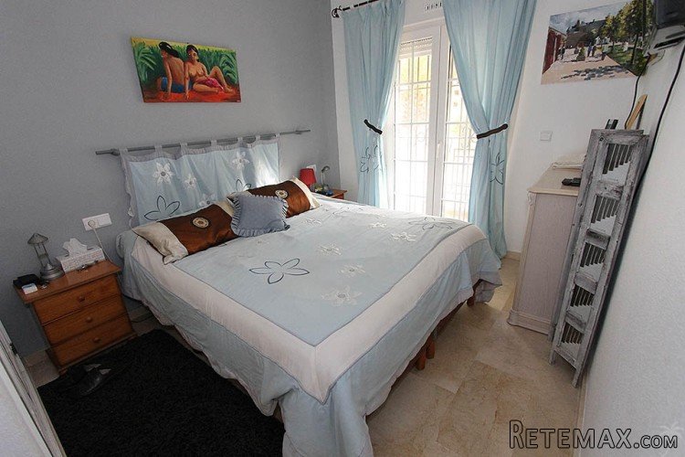 You will find this nice terraced house in Villamartin. The.. - 6