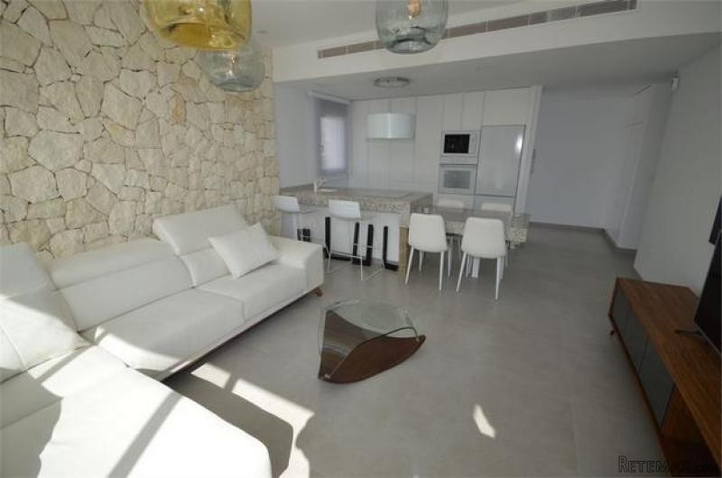 3 bedroom detached house for sale - 2