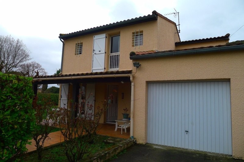 3 Bedroom Villa For Sale With Garden..
