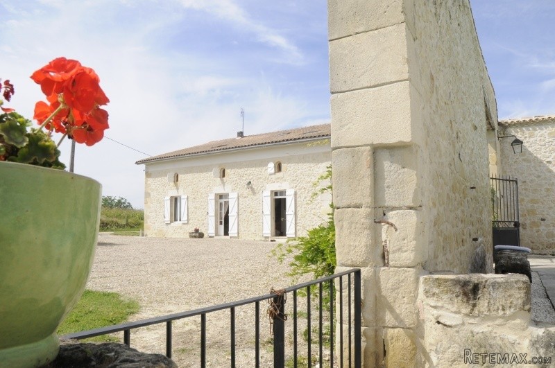 Beautiful 5 Bedroom Property Including..