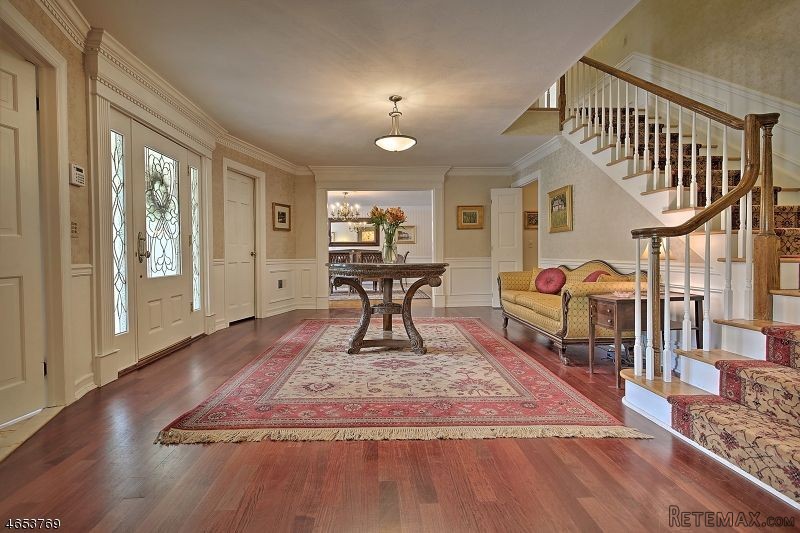 6 bedroom Detached House For Sale: 2.. - 2