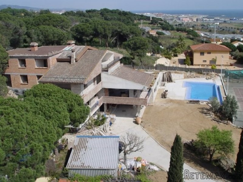6 bedroom Detached House For Sale:..