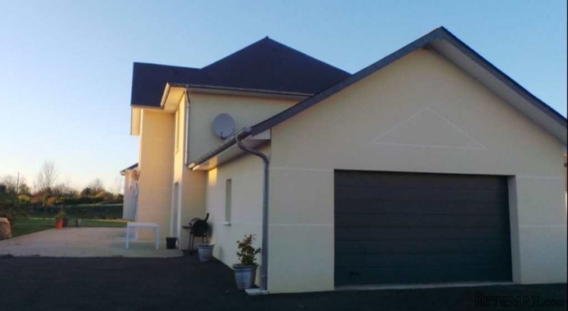 3 Bedroom Detached House For Sale - 2
