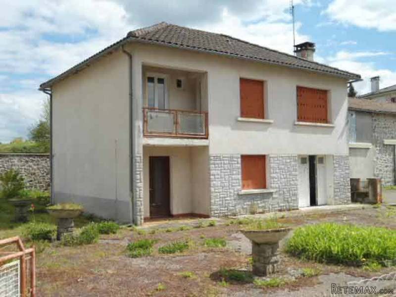 House Of The 60ies With Basement In..