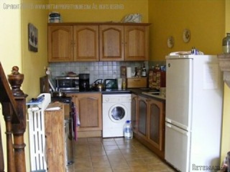 Large 3 bed town house to refresh.. - 2
