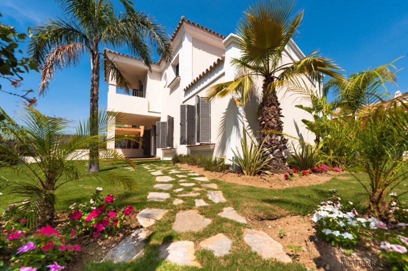 4 Bedrooms - Villa - Malaga - For Sale