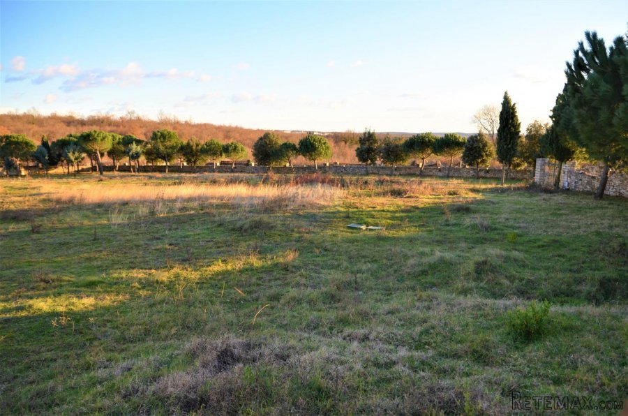 ISTRA, KANFANAR - Kompleks od 2 kuće i 6052 m2 građevinskog - 3