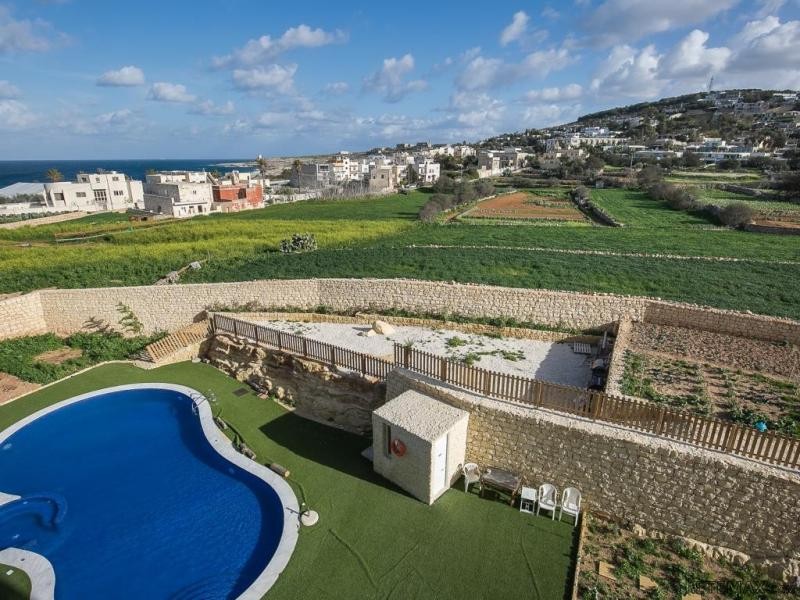 4 bedroom apartment for sale - 2