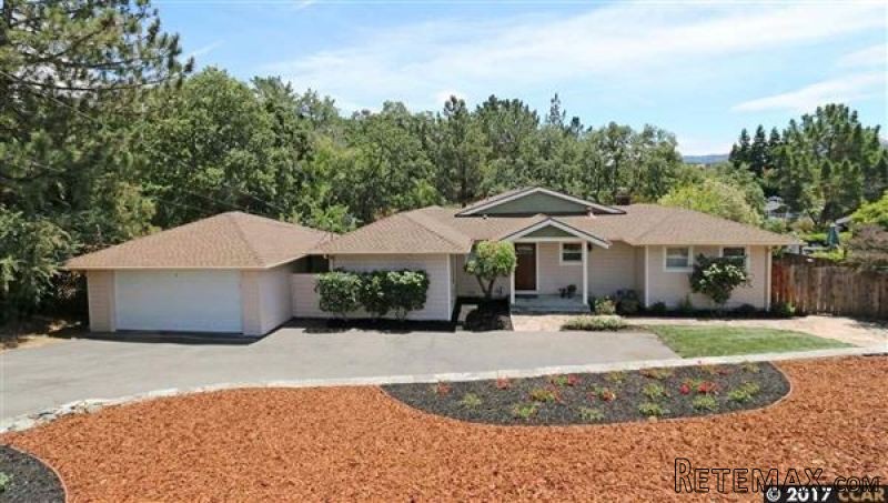4 Bedrooms - Property - CA - For Sale