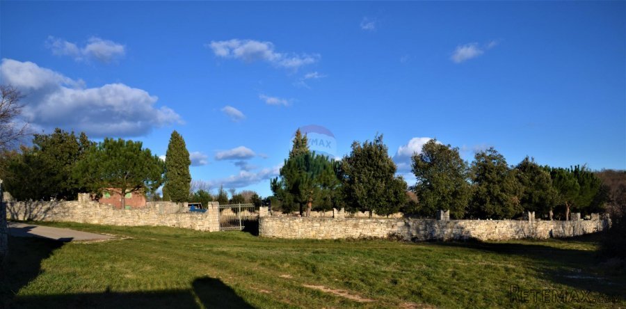 ISTRA, KANFANAR - Kompleks od 2 kuće i 6052 m2 građevinskog - 8