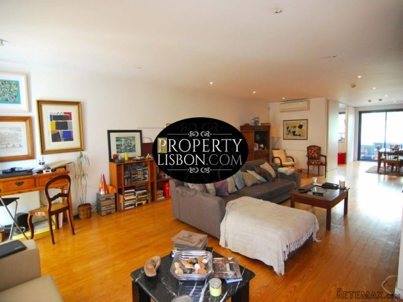 Contemporary 3-bedroom duplex apartment.. - 2