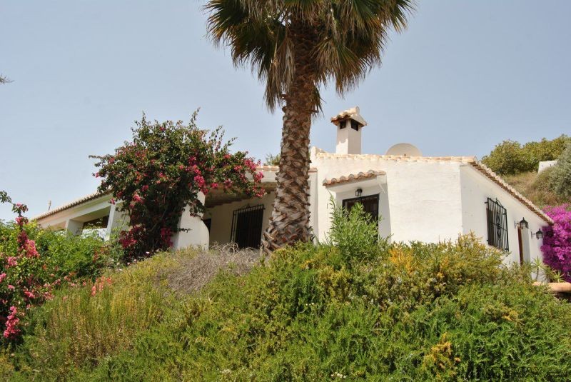 Country Houses for Sale in Competa..