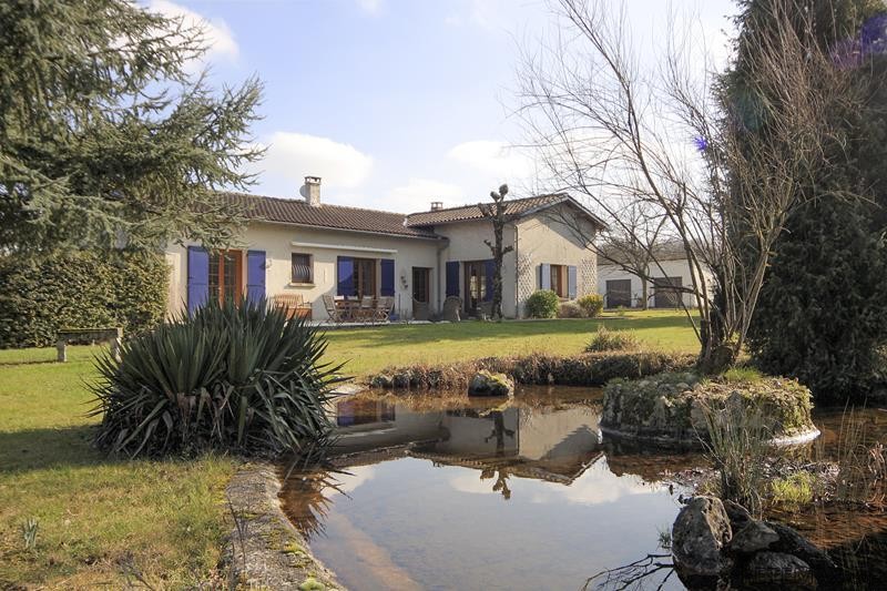 Spacious Contemporary House With Heated..