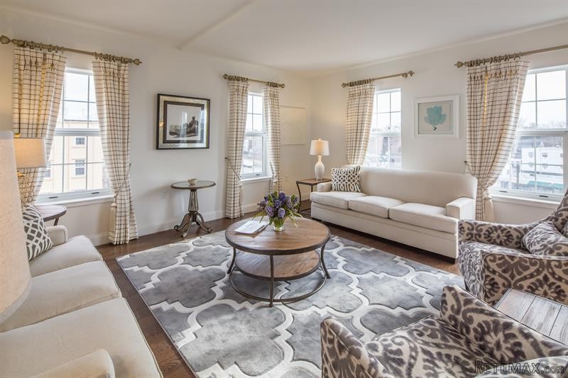 2 bedroom House For Sale: 10 Byron.. - 2