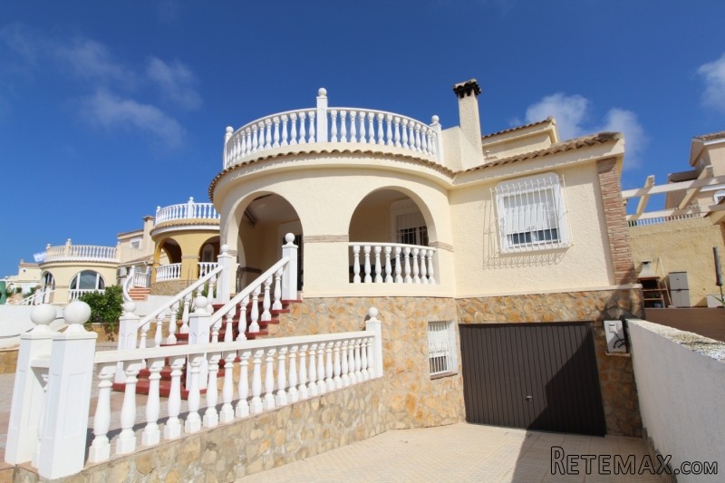 3 Bedrooms - Villa - Alicante - For Sale